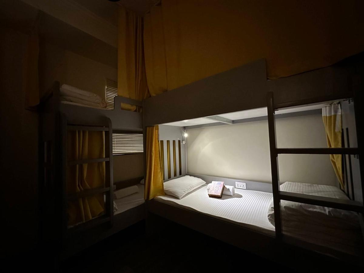 דובאי Route 66 Beach Hostel מראה חיצוני תמונה