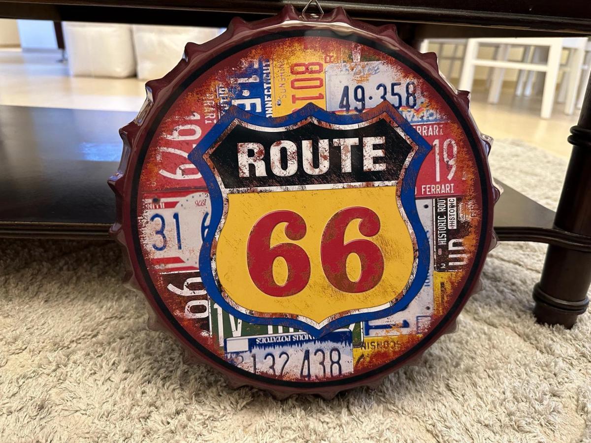 דובאי Route 66 Beach Hostel מראה חיצוני תמונה