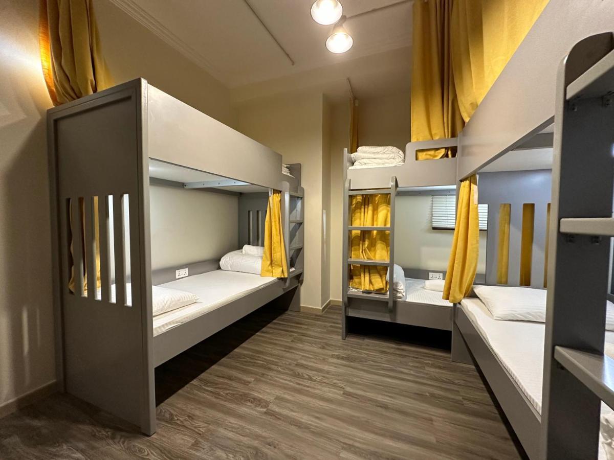 דובאי Route 66 Beach Hostel מראה חיצוני תמונה